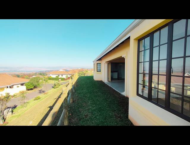 2 BEDROOM SIMPLEX FOR SALE IN EAGLE RIDGE ESTATE